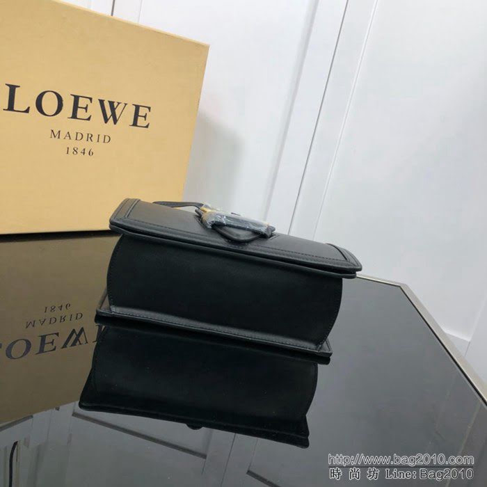 LOEWE羅意威 原單品質 Barcelona三角包 L01582016 最新概念款 牛皮肩背斜挎包  jdl1145